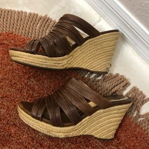 Sofft  Leather Peeptoe Espadrille